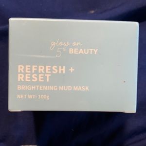 Glow on 5th Beauty Refresh+Reset Brightening Mud Mask. 100g